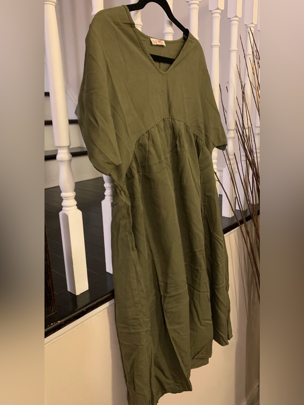 Casual Olive Green Midi Dress with V-Neck